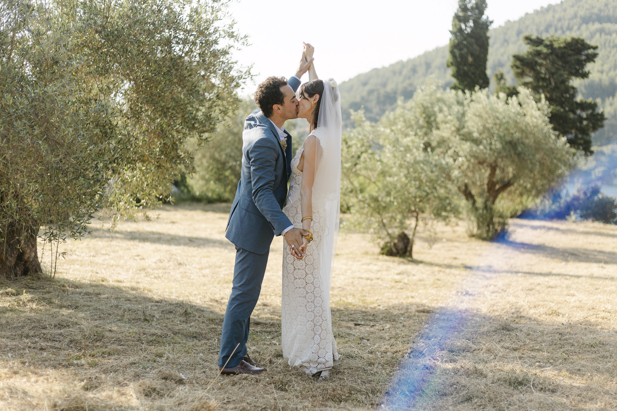 destination luxury wedding photographer greece skopelos photographe mariage grece 40